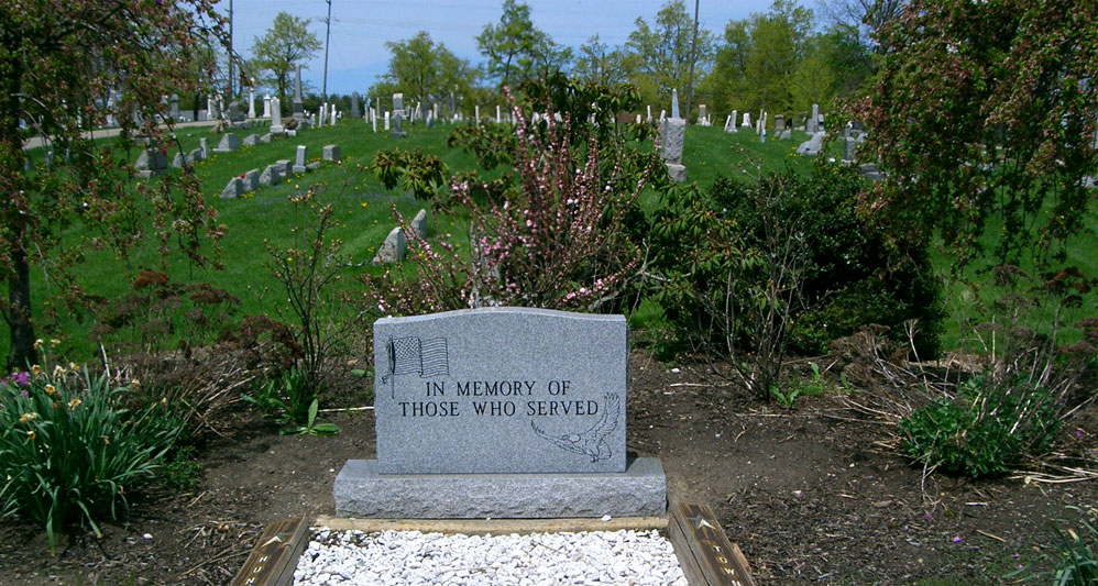 photo of a gravesite at Huntsburg Center Township Cemetery